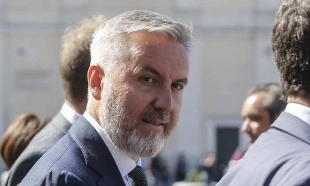 Ο Ιταλός Υπουργός Άμυνας επισκέπτεται ξαφνικά την Λιβύη